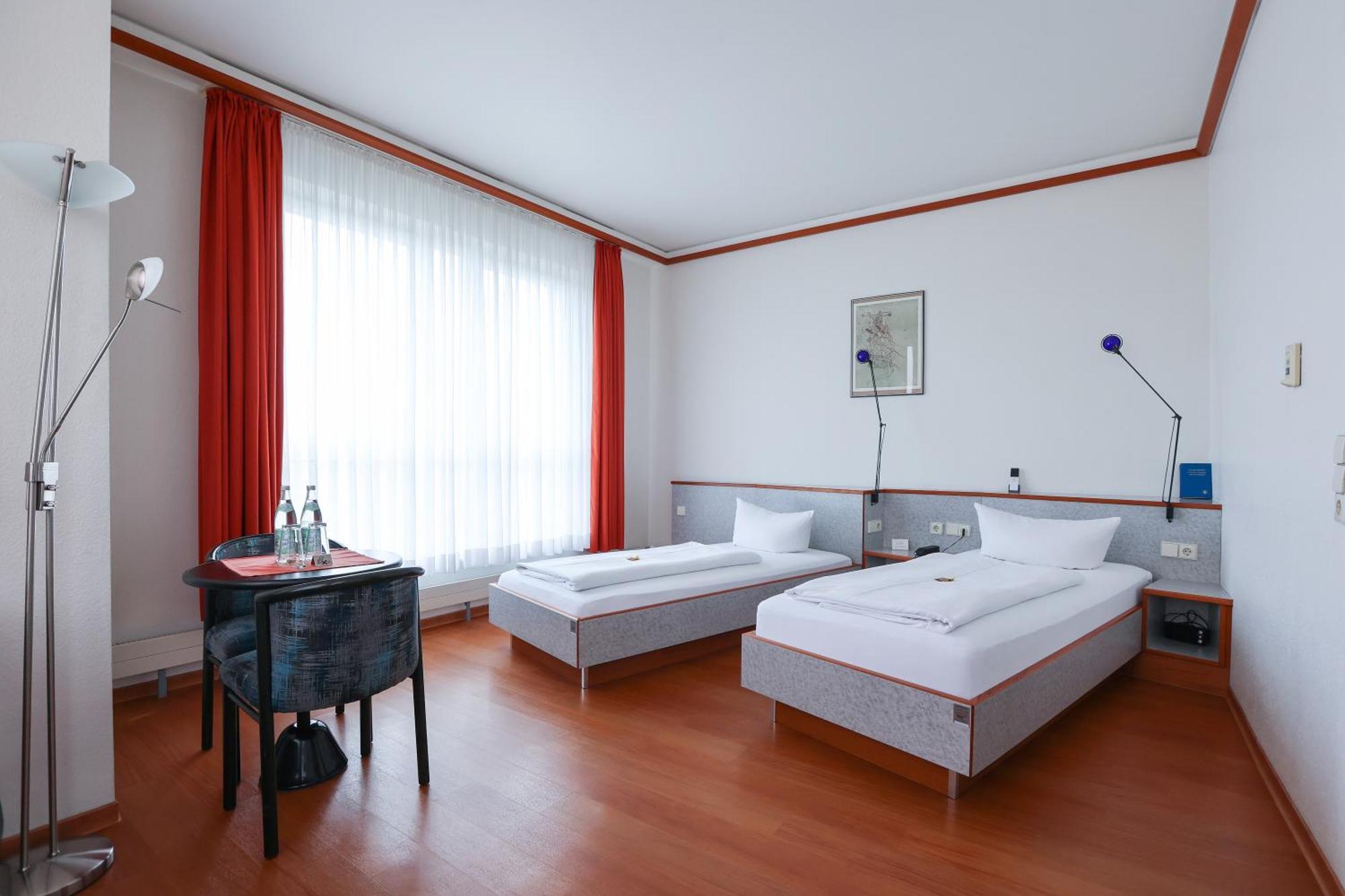 Hotel Blaubeurer Tor Ульм Екстер'єр фото