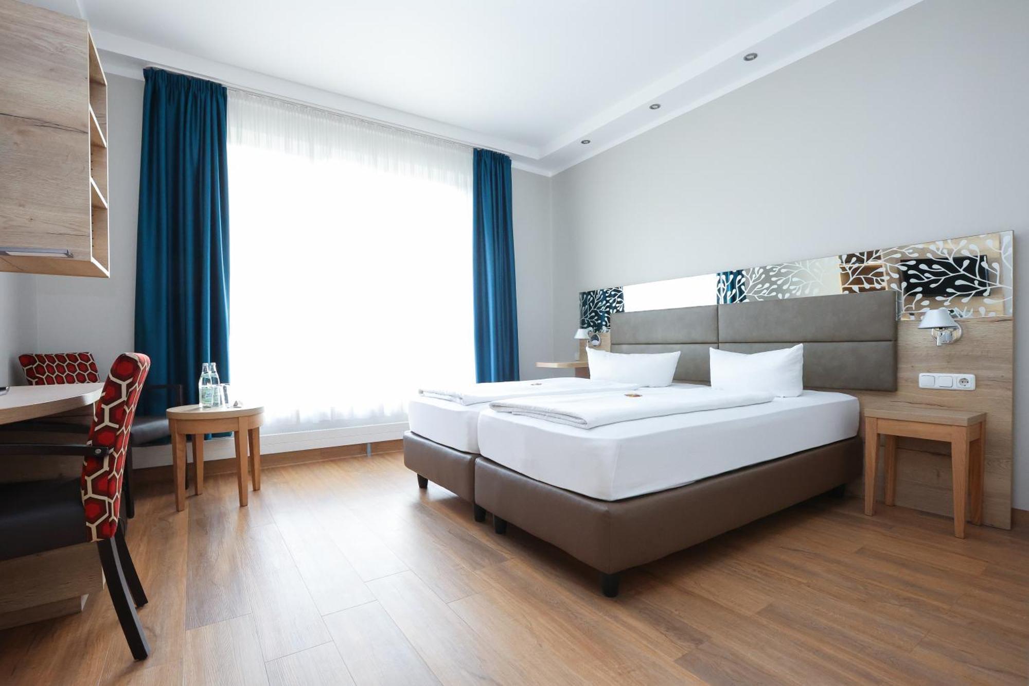 Hotel Blaubeurer Tor Ульм Екстер'єр фото