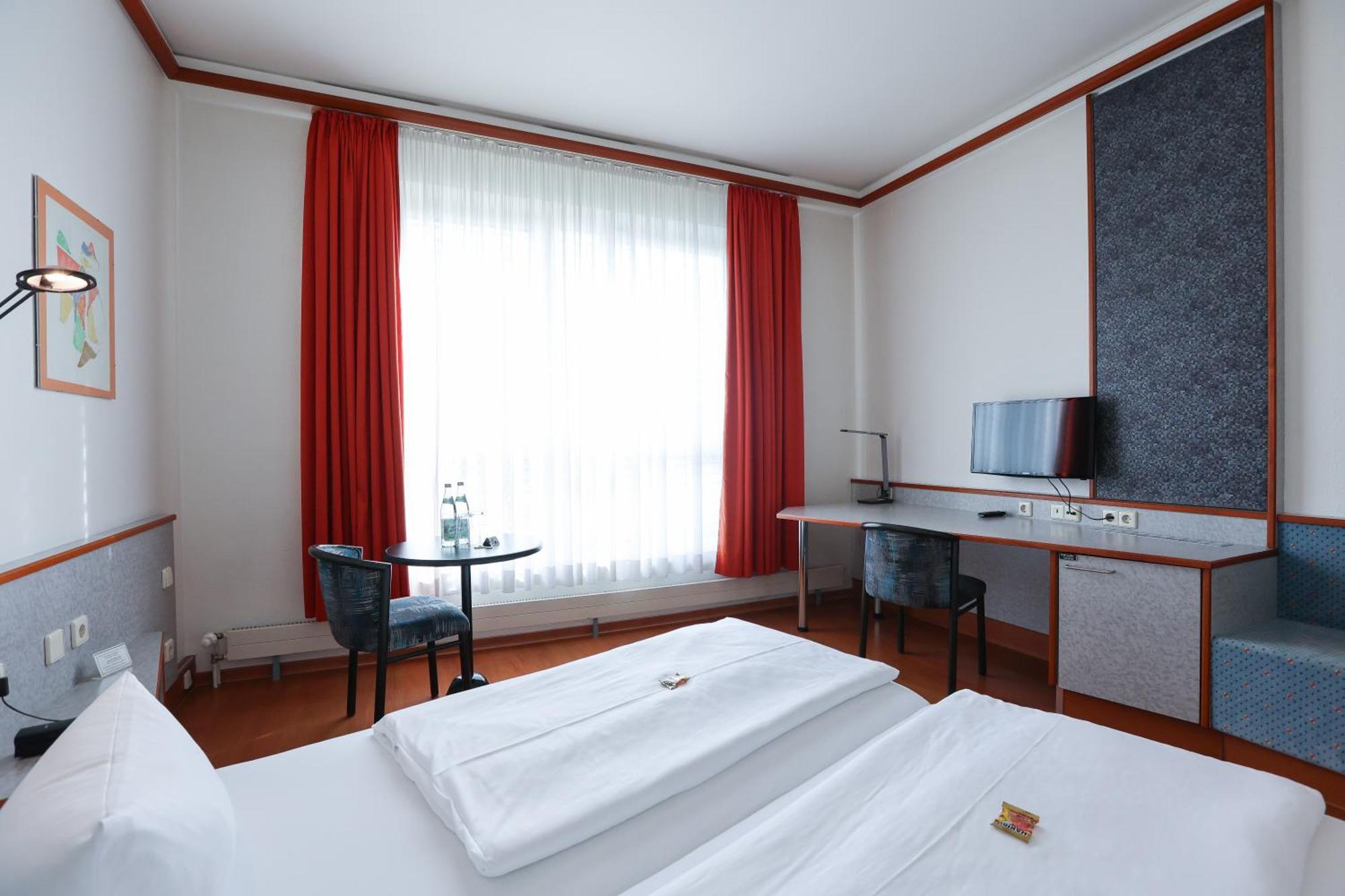 Hotel Blaubeurer Tor Ульм Екстер'єр фото