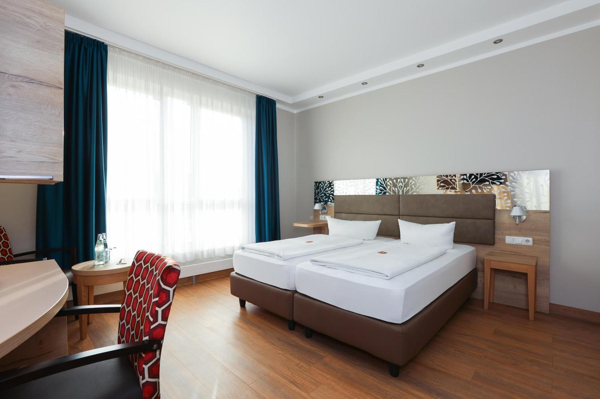 Hotel Blaubeurer Tor Ульм Екстер'єр фото